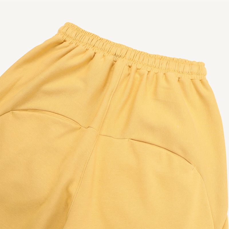 Round curve sweatpants