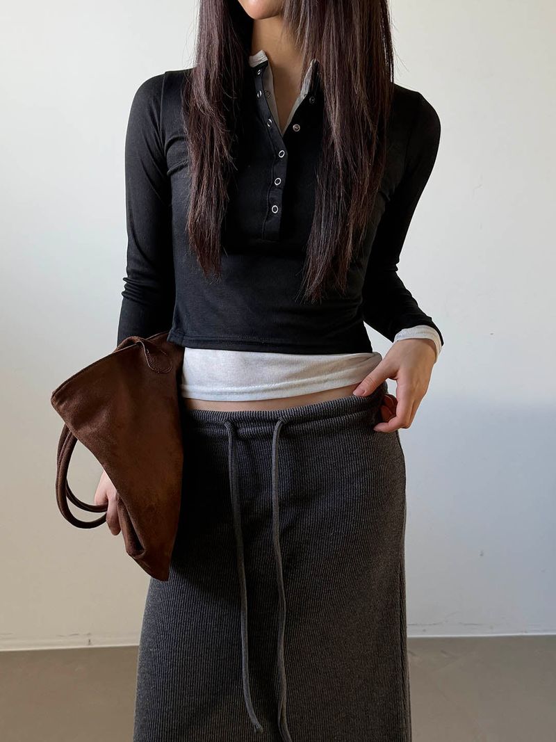 MUZESEOUL(ミューズソウル)の「Layered henry neck crop t-shirts(2color)(Tops)」