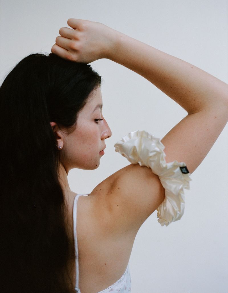 KOKOOKY ✦ Ruff-ruff Scrunchie Collection - Silver Chrome