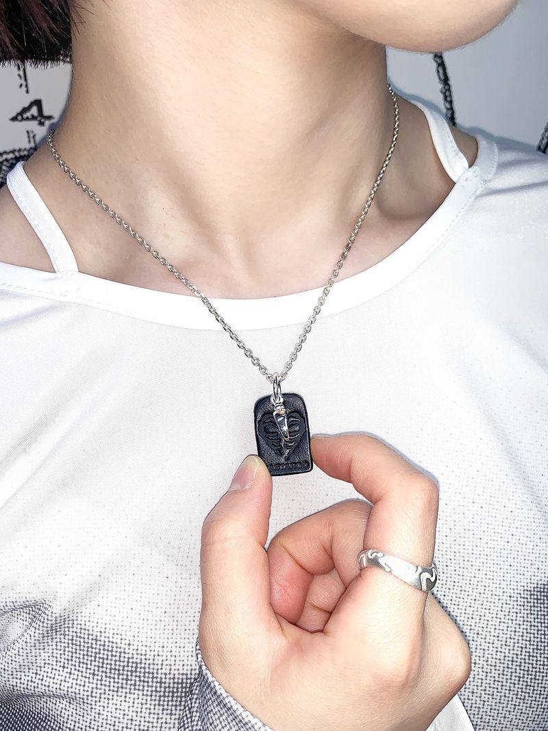 HEART BONE TARGET PENDANT