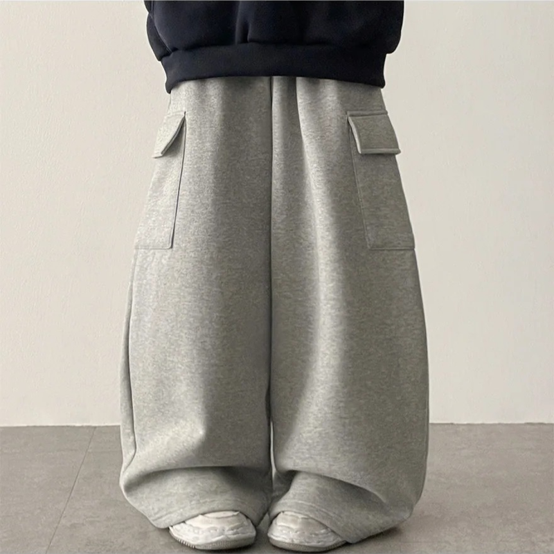 モテヒーティングフリースカーゴワイドパンツ
