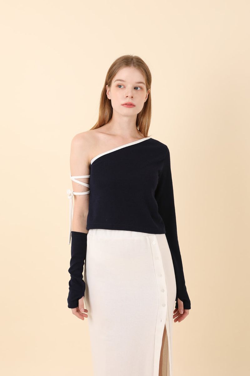 Strap Off Shoulder Warmer T-shirt Navy