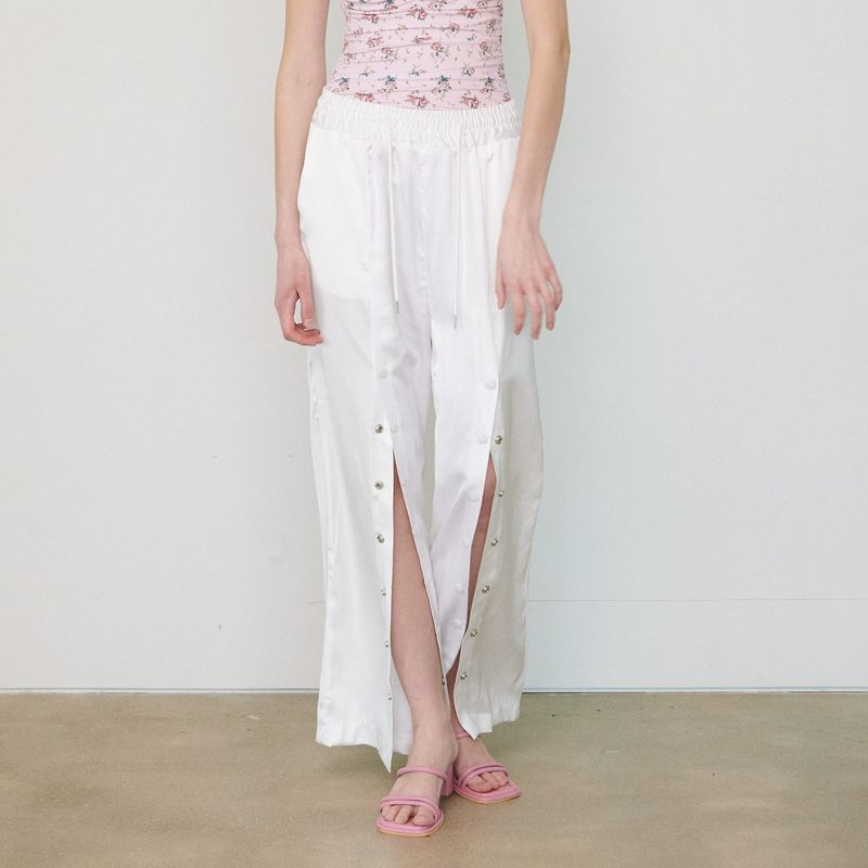  BUTTON SATIN PANTS, IVORY