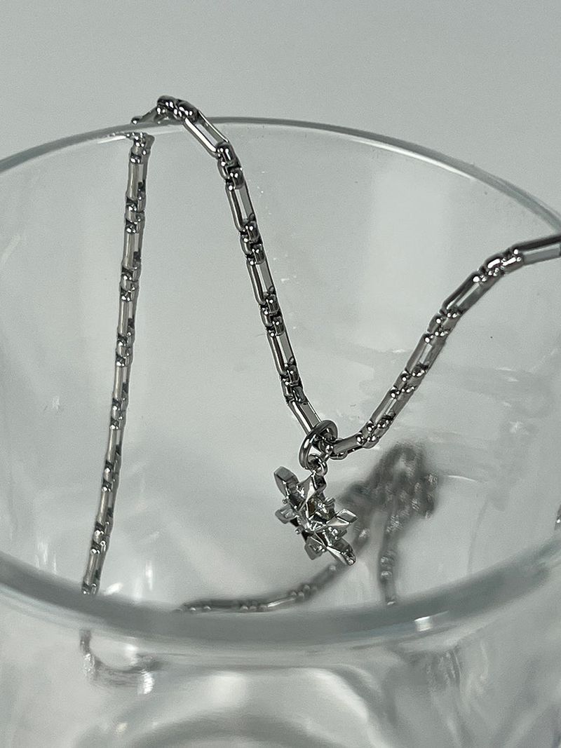 Snowflake necklace