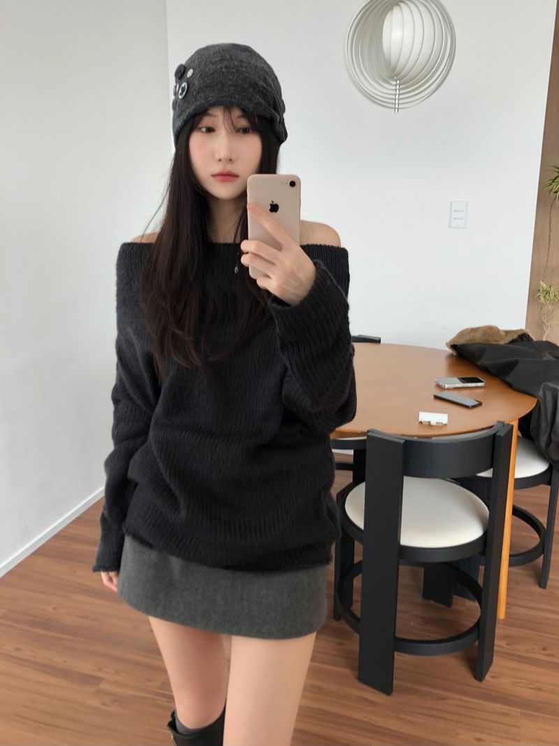 Lev wool mini skirt (2 colors)