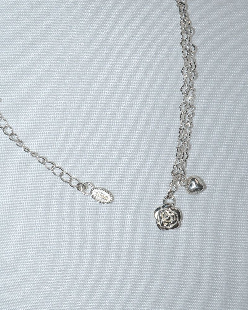 Loasi（ロアシ）の「[MADE] ラブリーローズ.ローズハートチェーンネックレス（アクセサリー）」