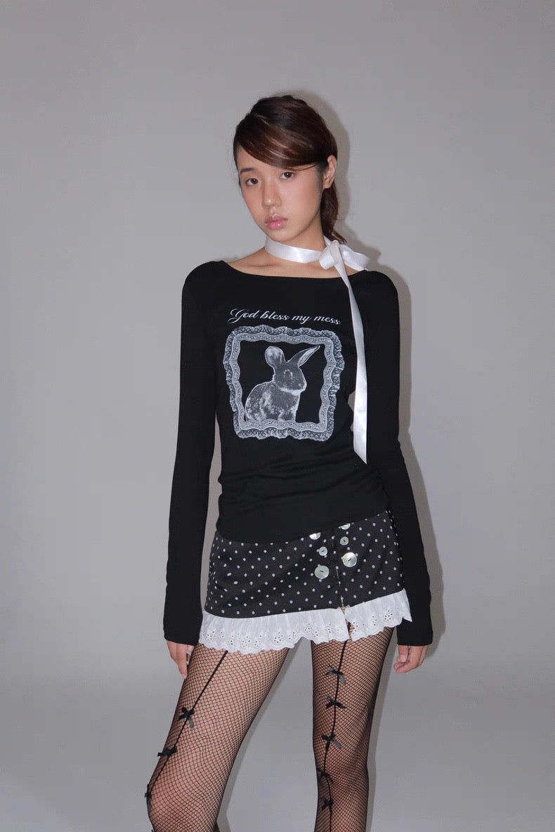 eatmeplz* ブラックレースラビット ラウンドネック プリントフィット長袖Tシャツ