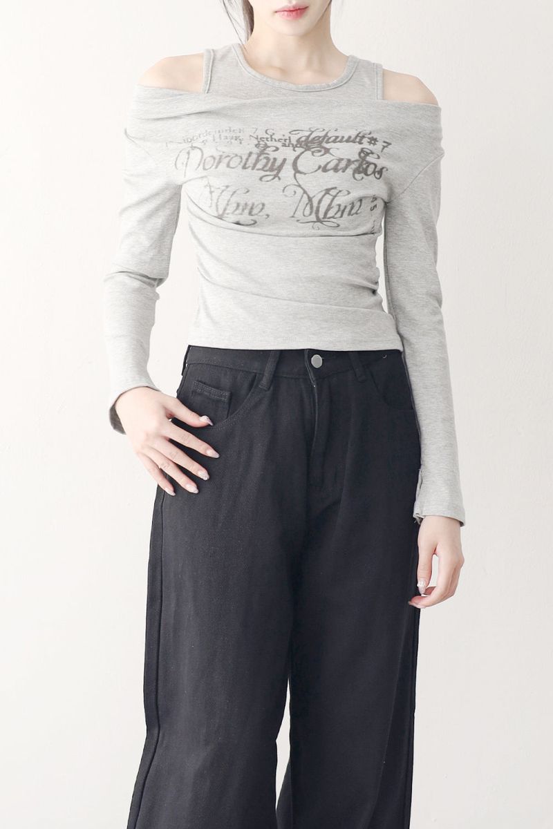 NONCODE（ノンコード）の「Sieta Lettering Off-Shoulder T-Shirt（Tops）」