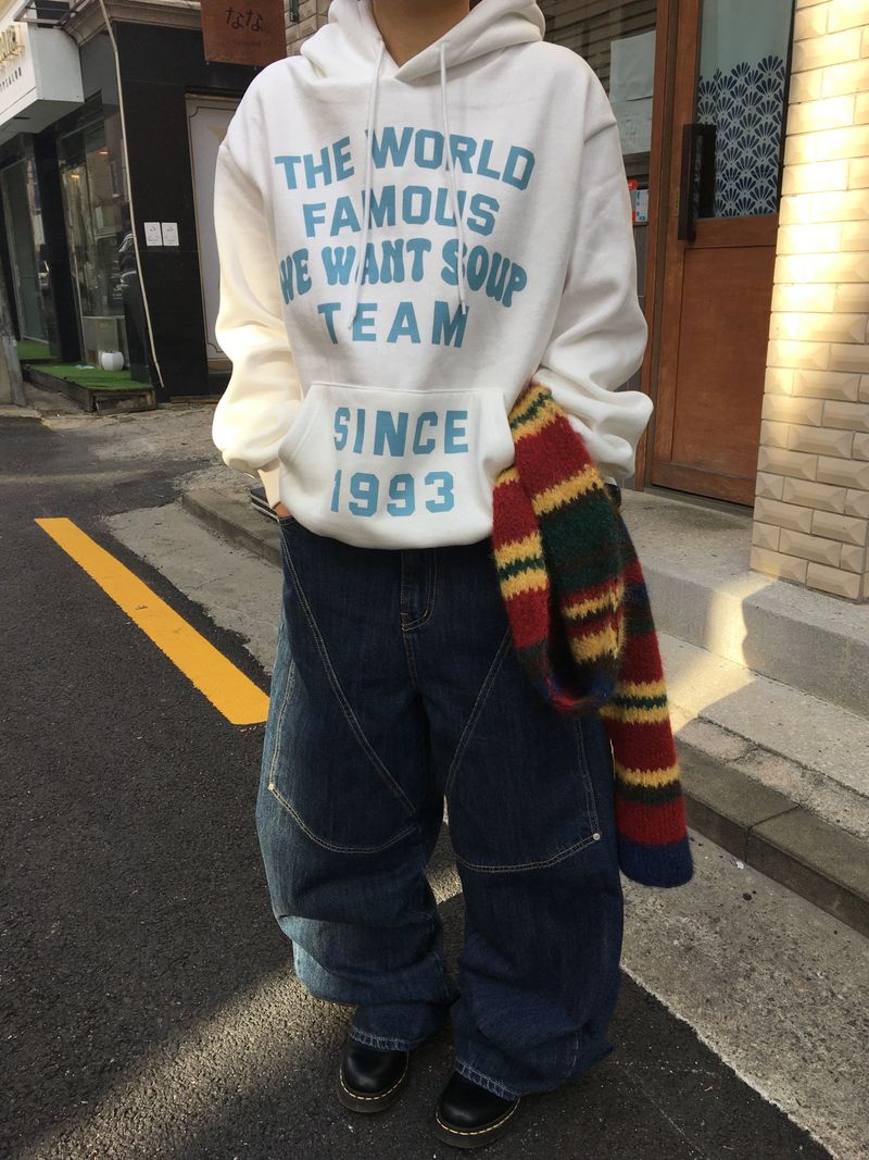  lettering hoodie