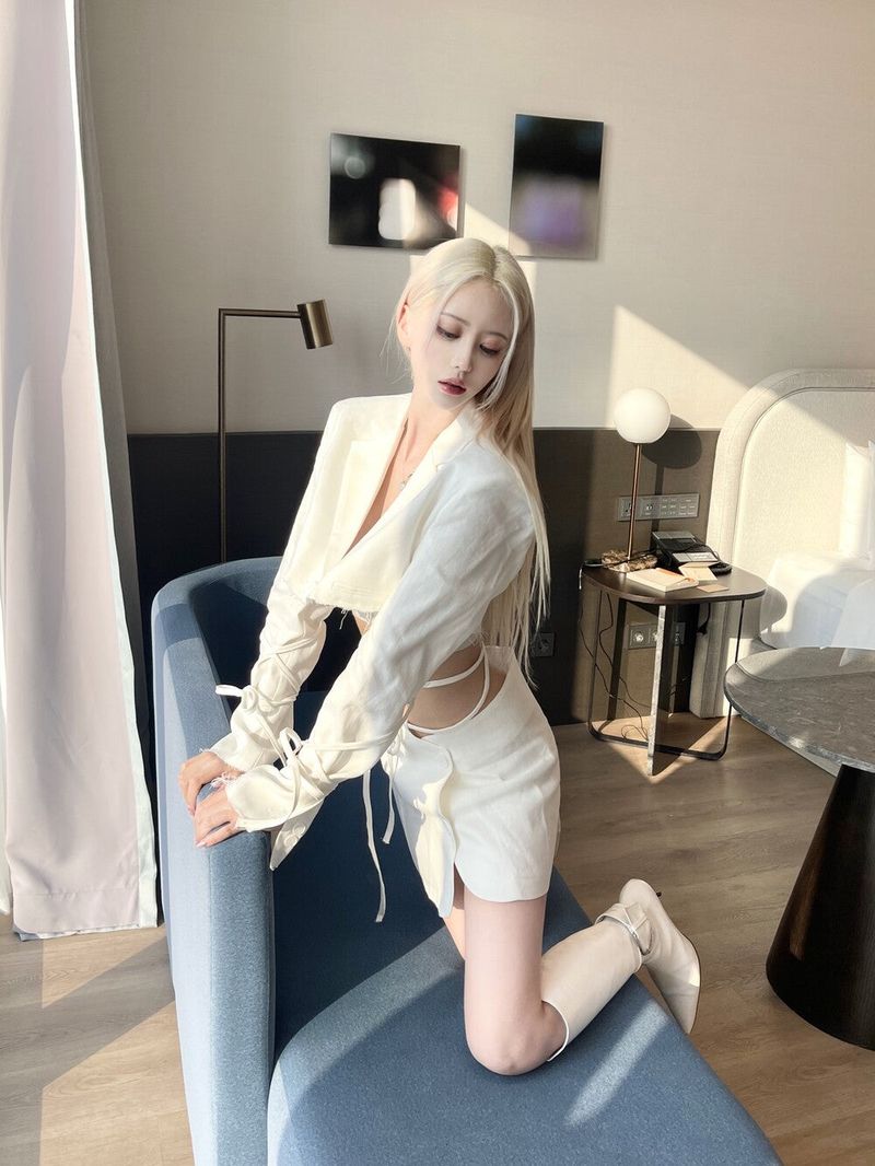 1216. Lope strap damage crop jk (2color)