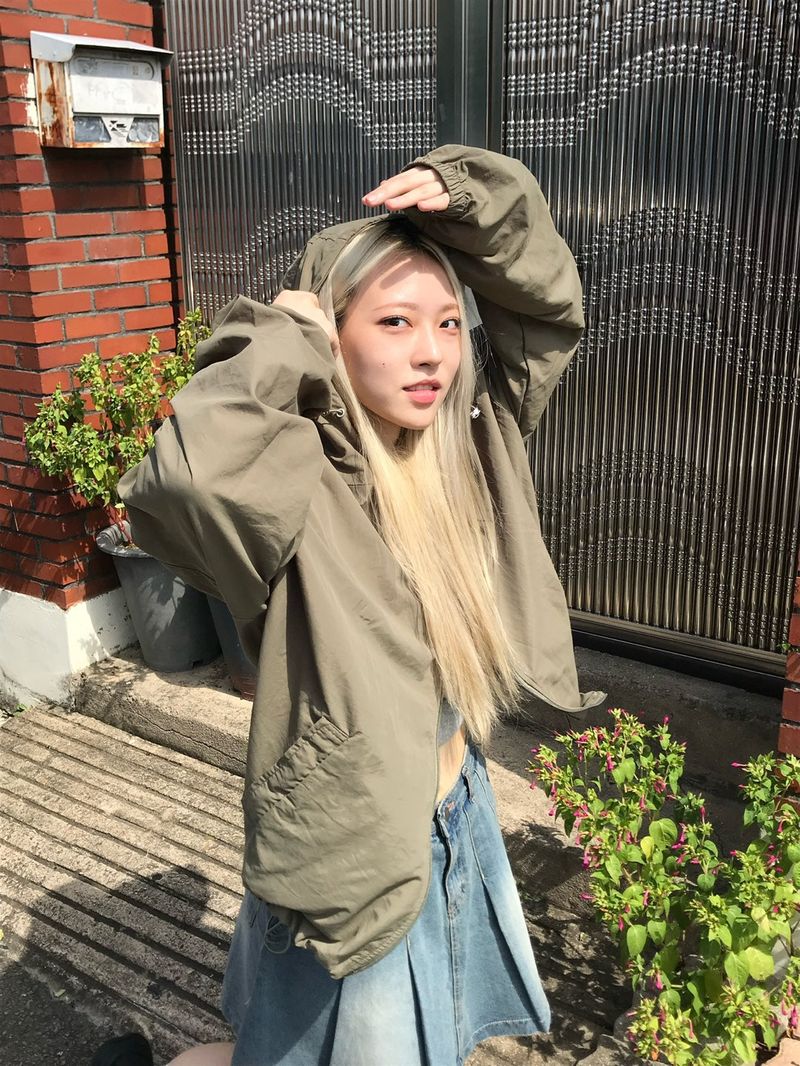 Darwin hood windbreaker