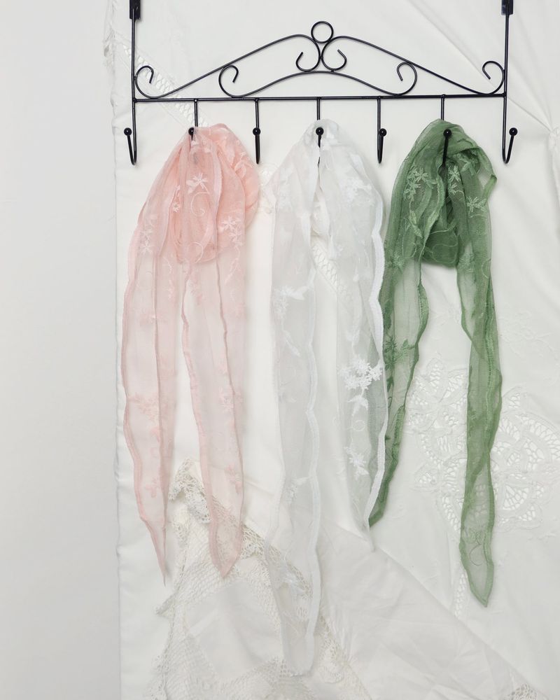 BLOOM LACE SCARF