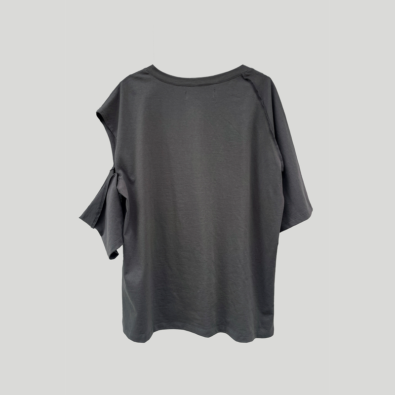 SLIP NECK OVERLOCKED TEE