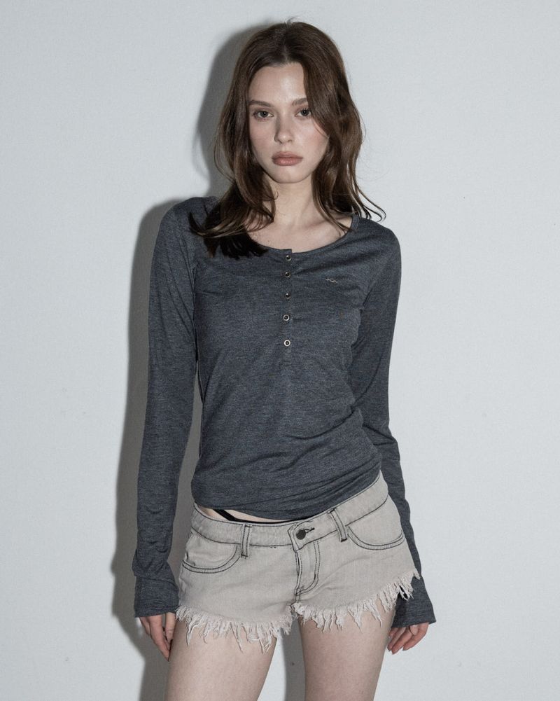 MagoRen SEOUL(マゴレン ソウル)の「Metal Triclipse Henley Neck Long Sleeve Melange Charcoal(Tops)」