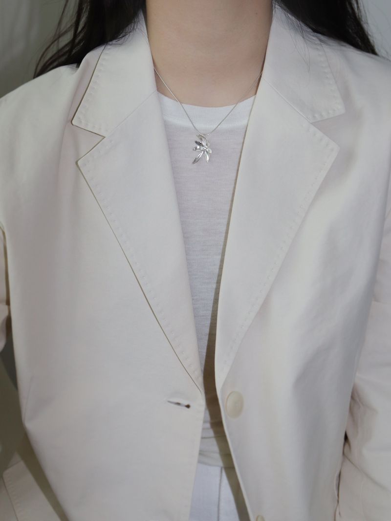 FLOWER NECKLACE (Medium)