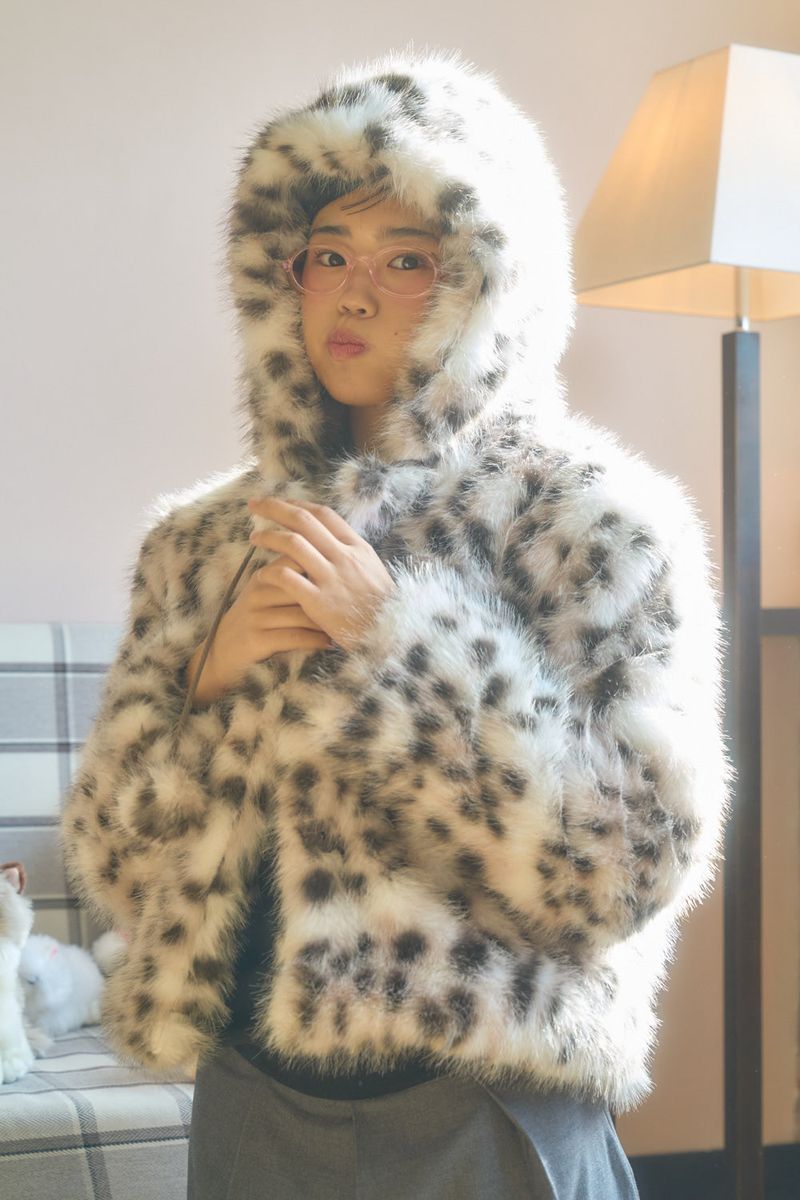SHAKIRI POMPOM HOOD FUR JACKET (LEOPARD)