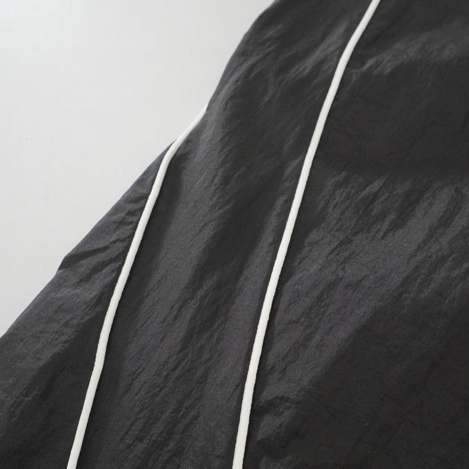 Curve line nylon pants