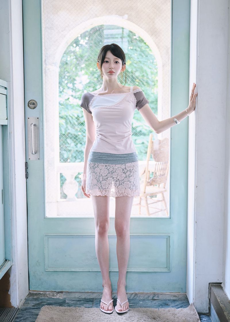 [MADE] Love It Lace Asymmetric Off-Shoulder Tee