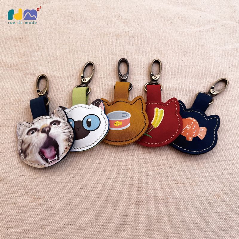 cat pendant