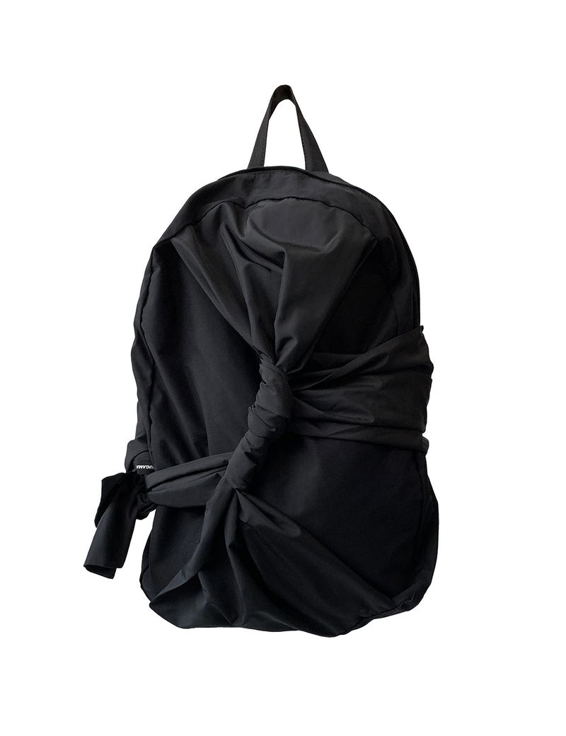 IUGAMAKARAS（イウガマカラス）の「Knotted Backpack (Black)（Bags）」