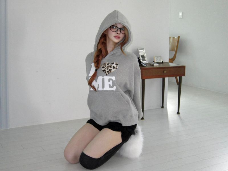 Leo me hoodie