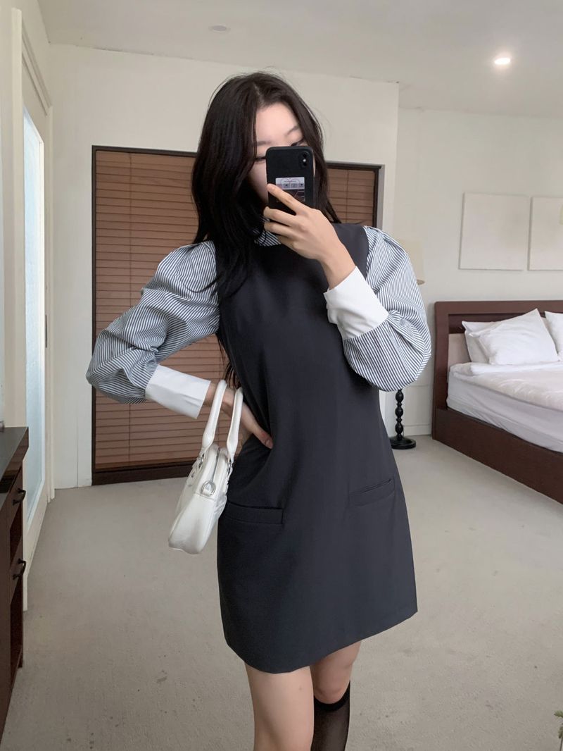 Classic Mae Simple Line Two-Pocket Mini Dress