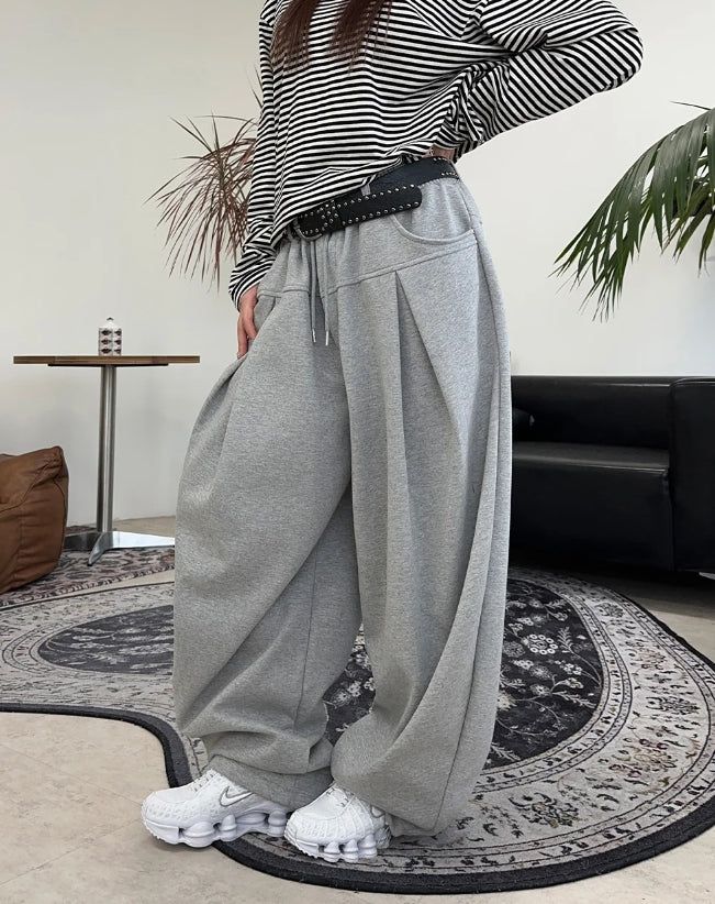 Rickle Yoke Pintuck Sweatpants