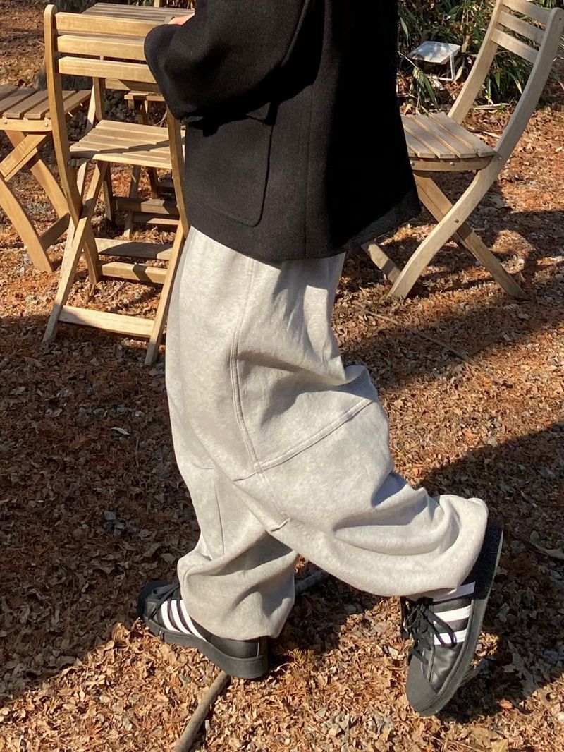  Lively balloon sweat pants