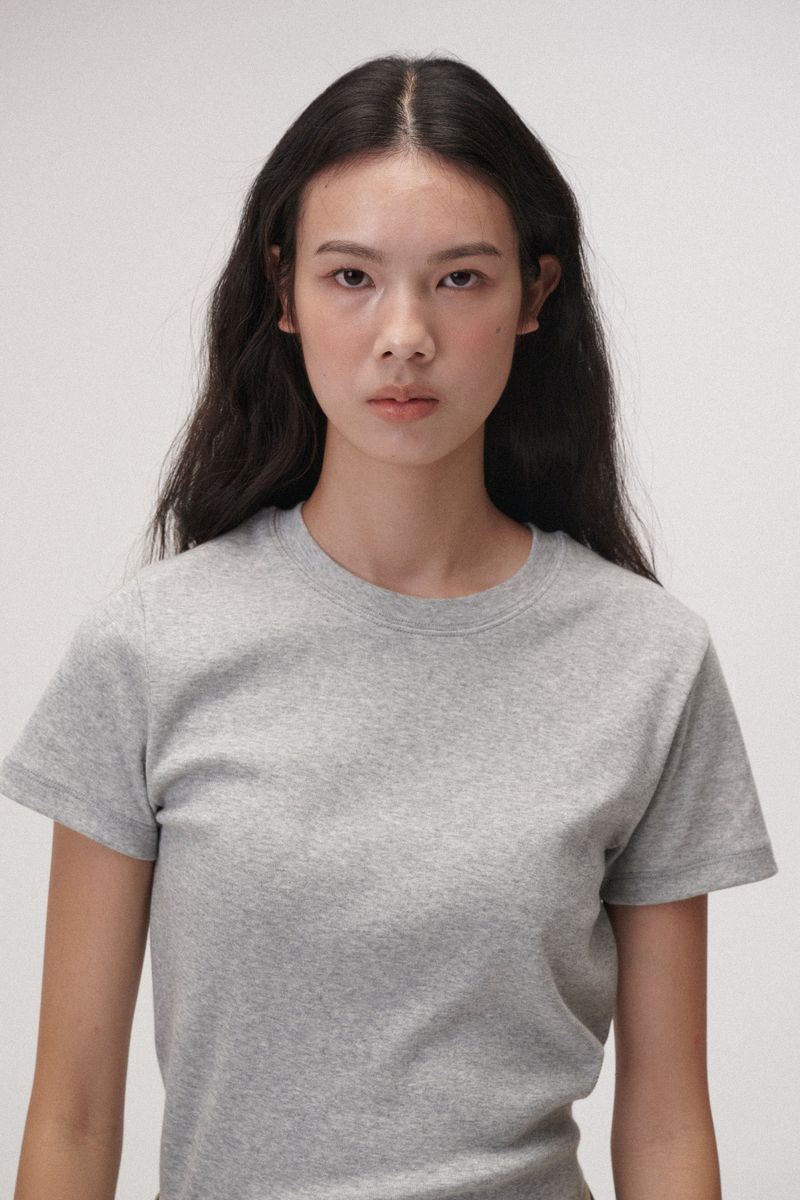 Round half T (Black)