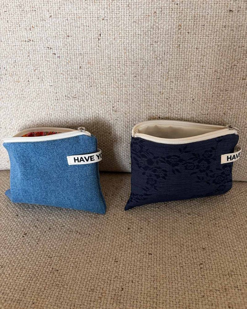 Linen floral flat pouch - navy , S size
