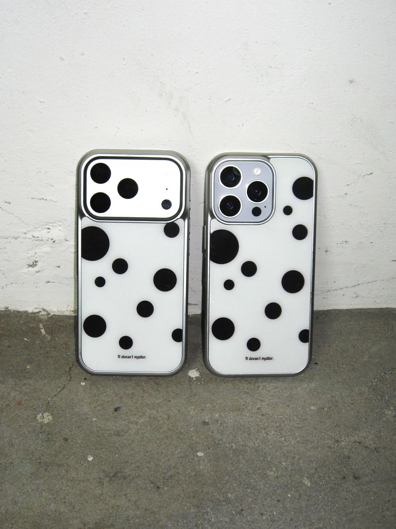 Dot phone case