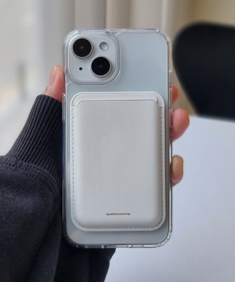 quattrocomma（クアトロコンマ）の「MagSafe レザーカードウォレット（スマホグッズ/小物）」