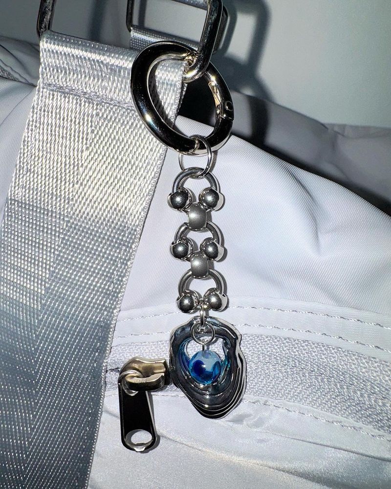 Underrated gem Keychain (2color)