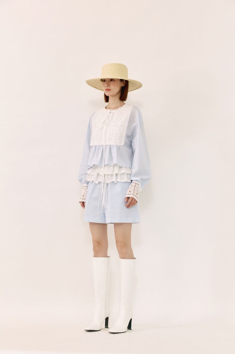 Ruffle detail shorts