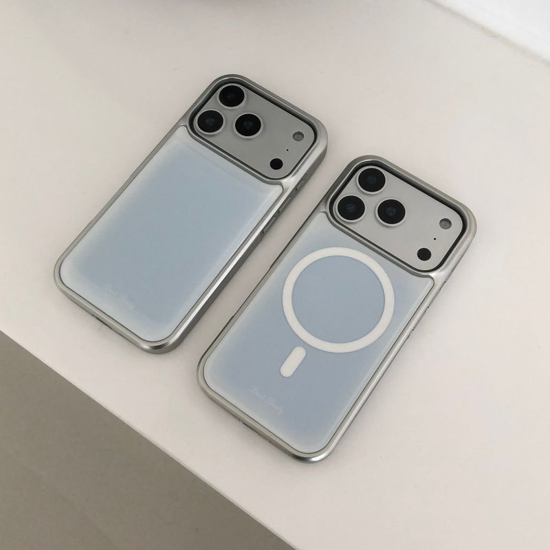 blue silver MagSafe bumper case