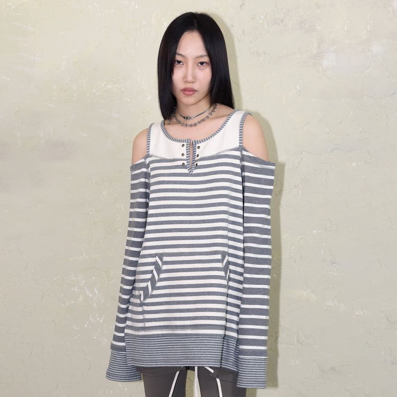 Still Lethardy（スティル レサーディ）の「OVERLOCKED OFF-SHOULDER T-SHIRT: ST. GREY（Tops）」