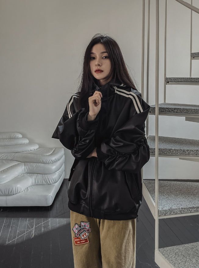 Track shirring leather hooded jacket