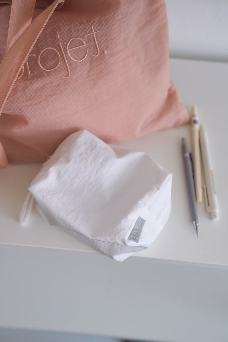 puff pouch (white_nylon)