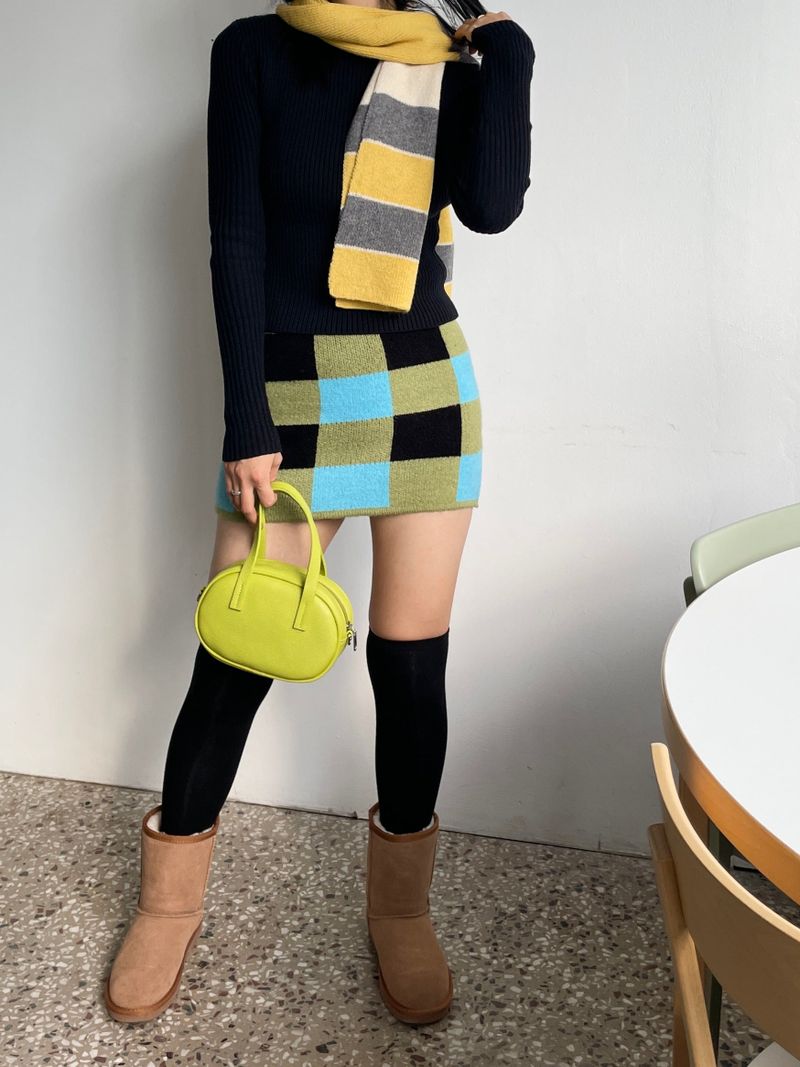 Checkerboard knit mini skirt