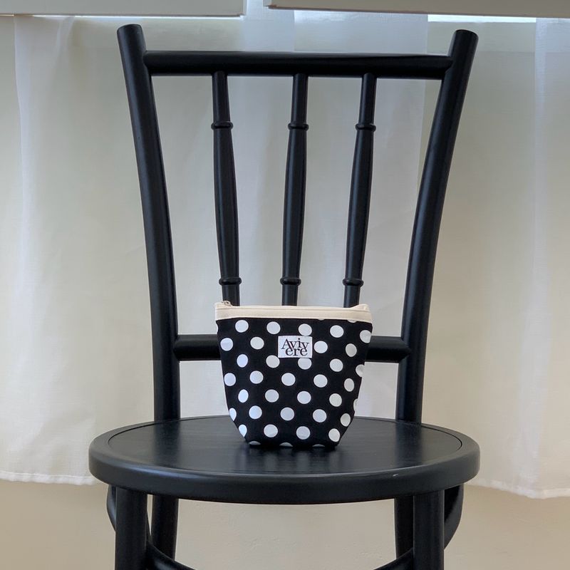 classic pouch_dot middle black