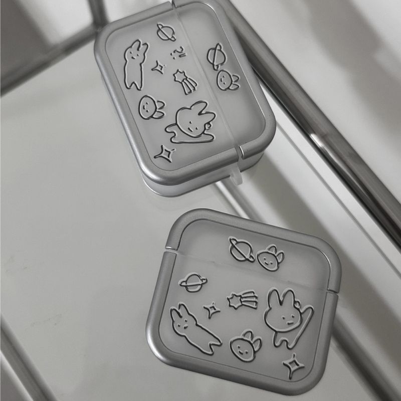Nineteenfriday（ナインティーンフライデー）の「ラビットユニバース Airpods ケース（スマホグッズ/小物）」