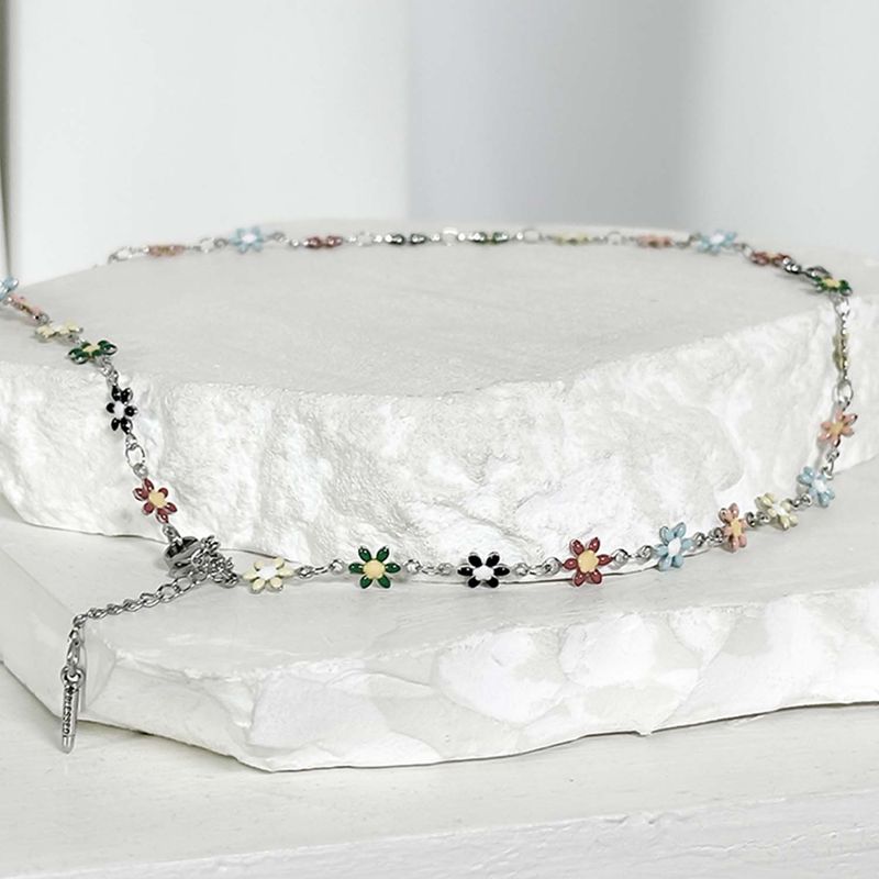 BLESSED BULLET（ブレスドブレット）の「ss-Daisy flower motive array necklace_multi（Accessories）」