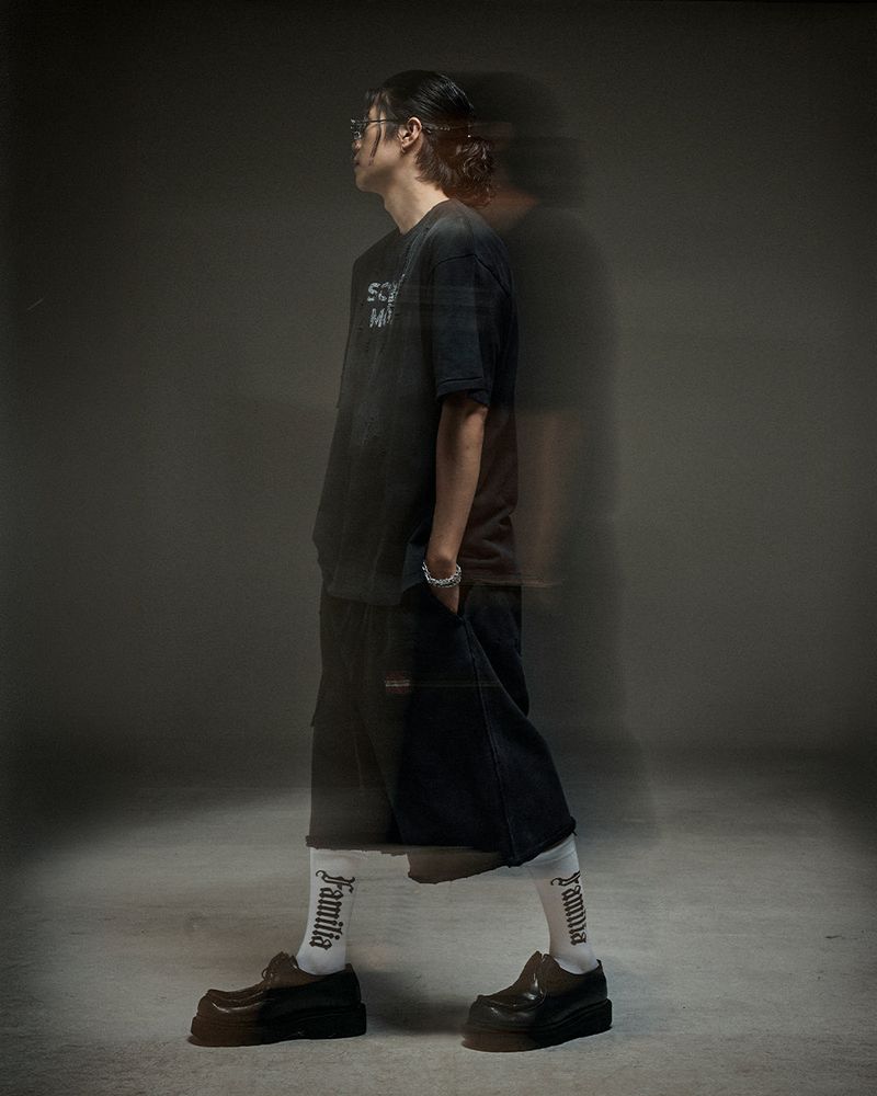 mwoong（モン）の「Washed destroyed bermuda P dusty black（Pants）」
