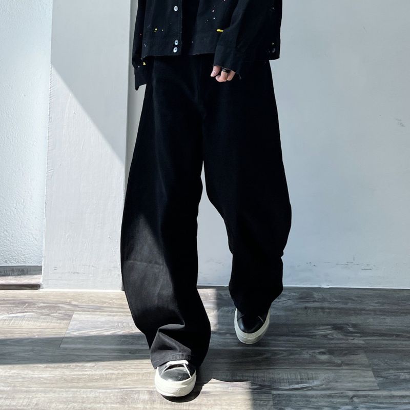 Classic Whisker Curved Pants