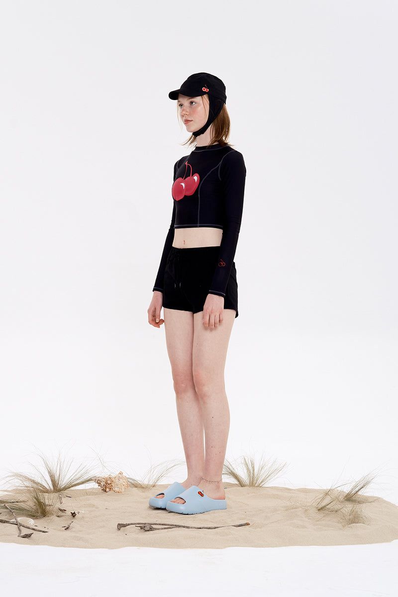 BIG CHERRY CROP RASHGUARD [BLACK]
