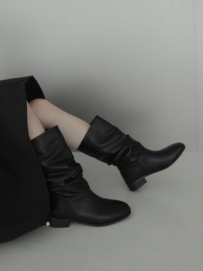 mnem（ムネム）の「1213 Slouch Middle Boots (3cm)（Shoes）」