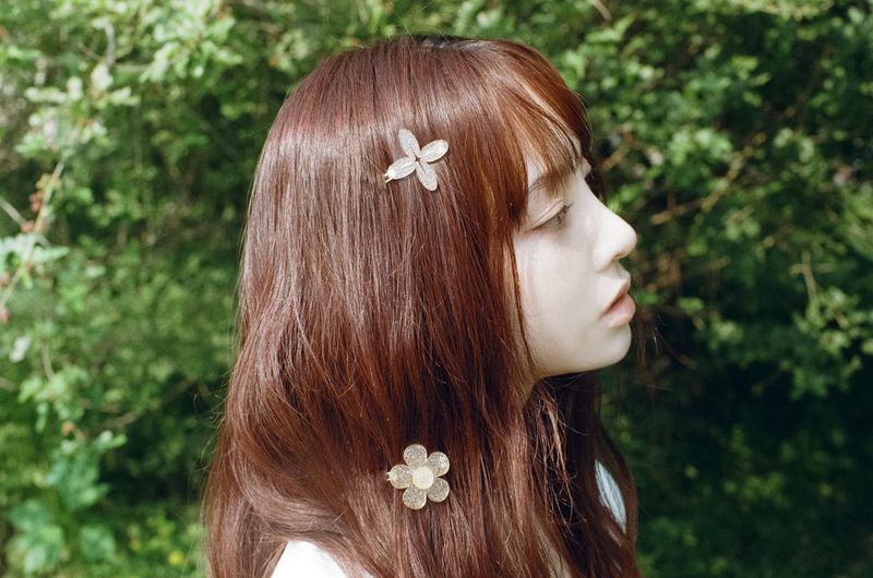 LOLLA（ローラ）の「スターブルームピン(2pcs)（ヘアアクセサリー）」