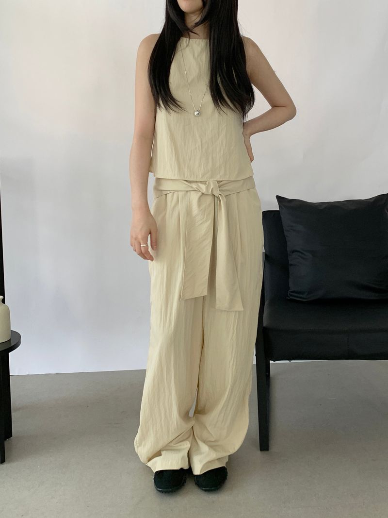 Raina halterneck sleeveless blouse