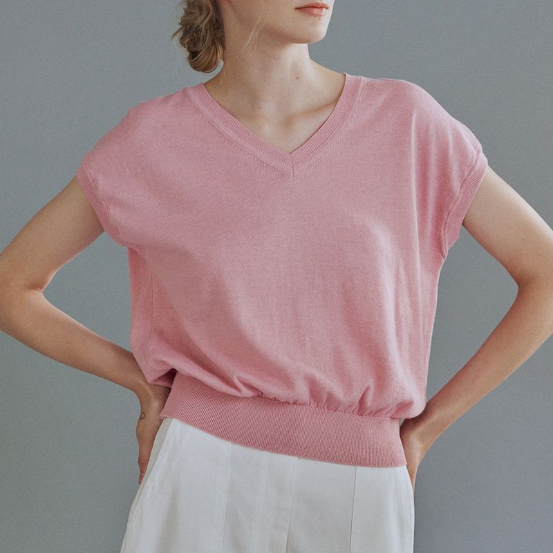 URAGO（ユラゴ）の「Benny V knit（Tops）」