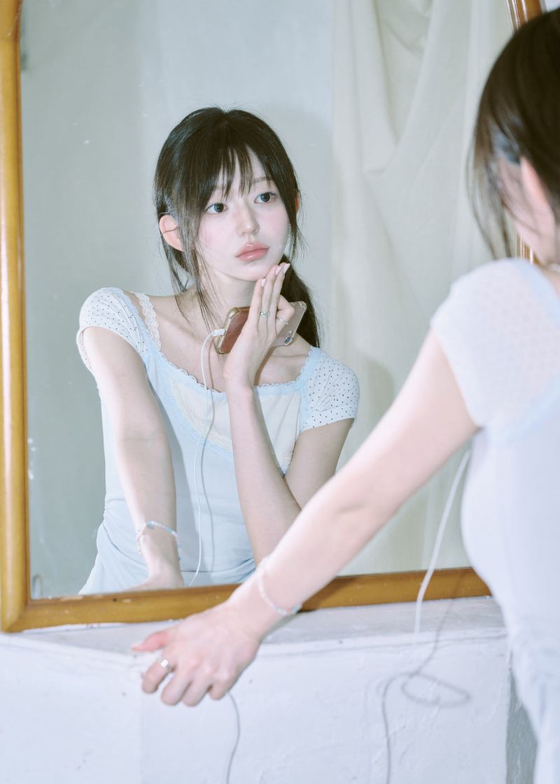 [MADE] Love It Lace Asymmetric Off-Shoulder Tee